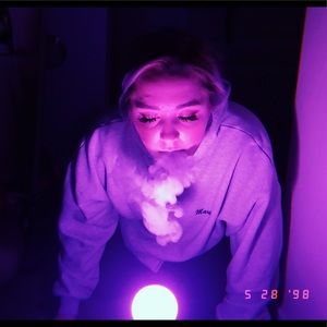 Meet your Posher, Courtney